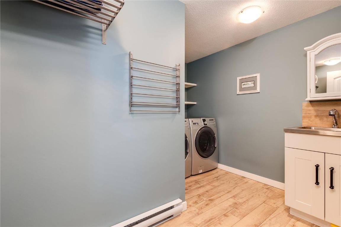 









1927


Knox

Crescent,
Kelowna,




BC
V1Y 1K9

