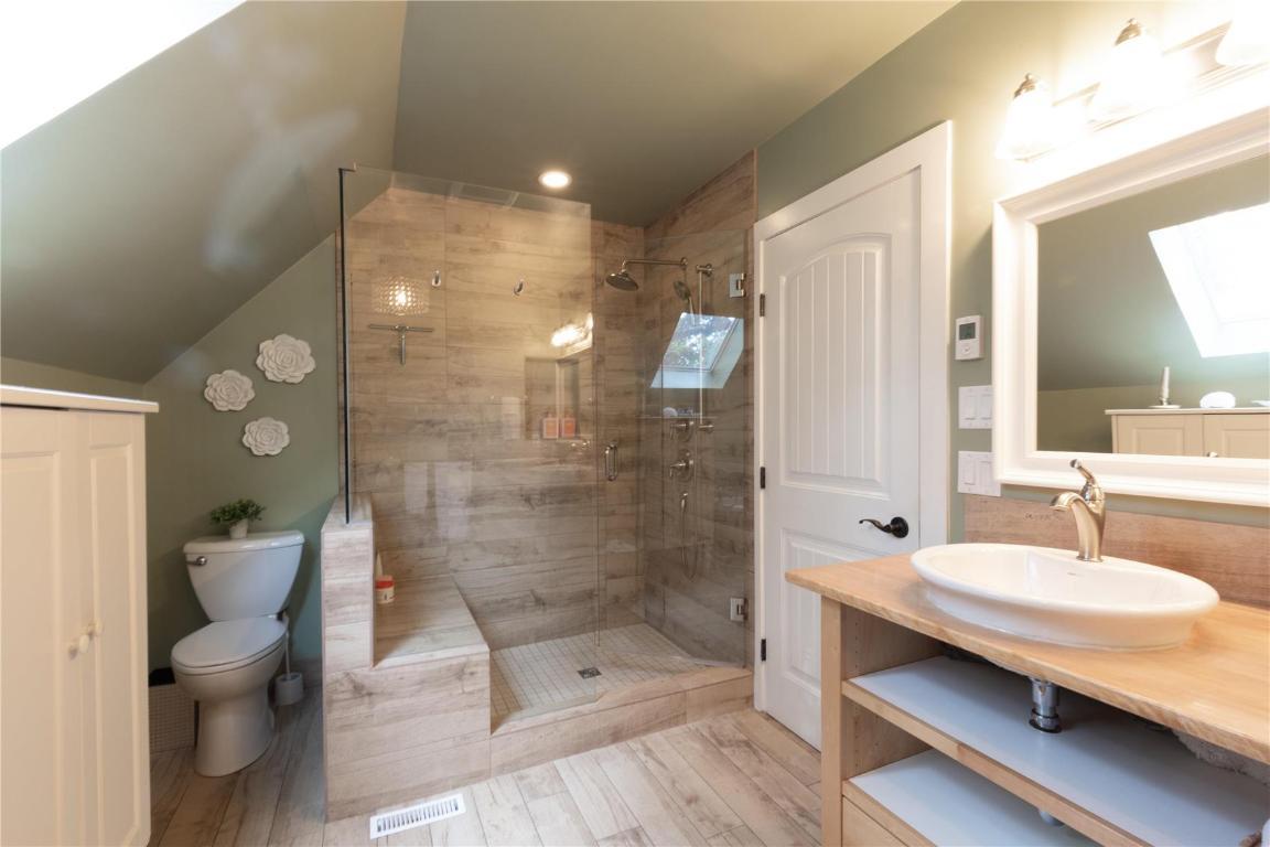 









1927


Knox

Crescent,
Kelowna,




BC
V1Y 1K9


