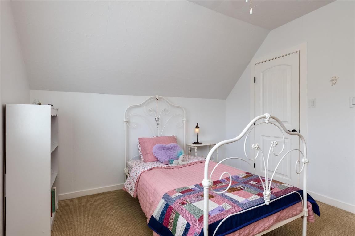 









1927


Knox

Crescent,
Kelowna,




BC
V1Y 1K9

