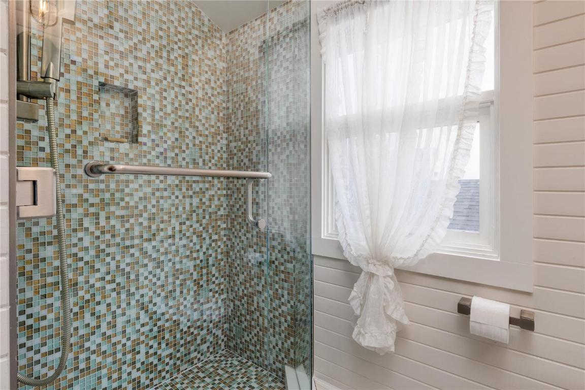 









1927


Knox

Crescent,
Kelowna,




BC
V1Y 1K9

