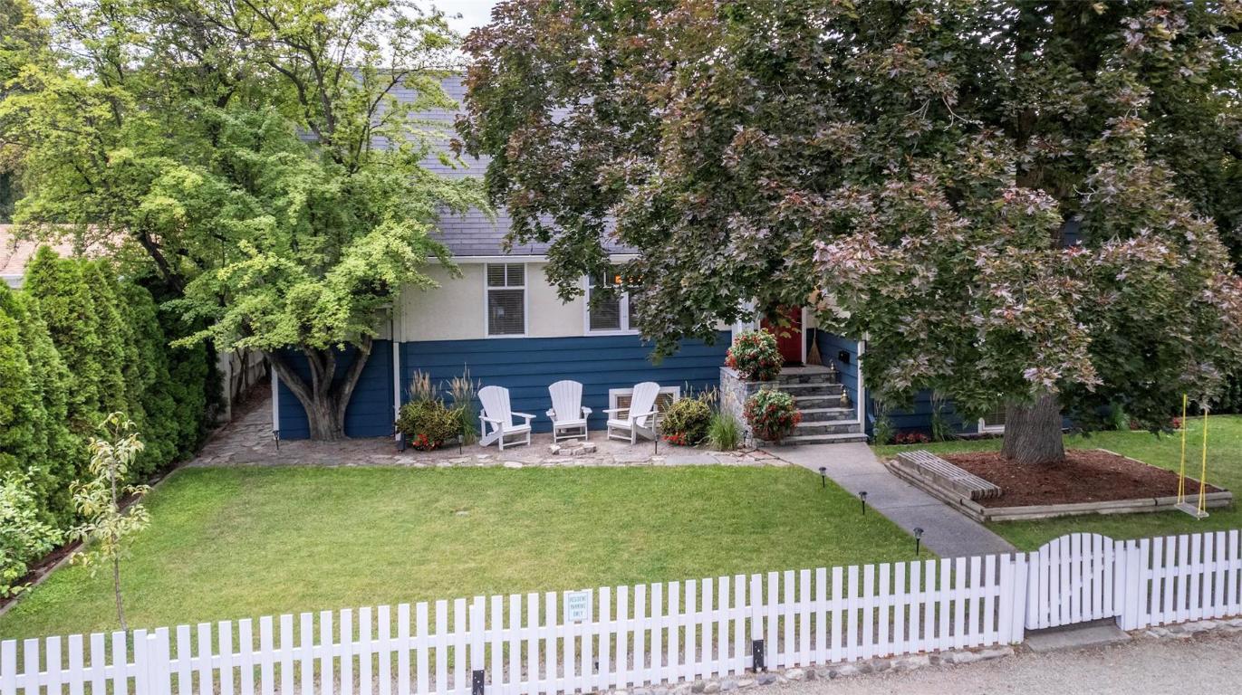 









1927


Knox

Crescent,
Kelowna,




BC
V1Y 1K9

