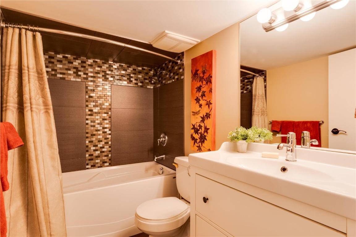 









1927


Knox

Crescent,
Kelowna,




BC
V1Y 1K9

