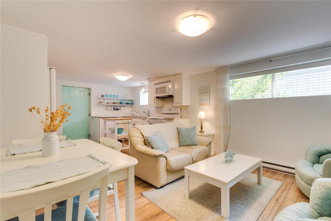 









1927


Knox

Crescent,
Kelowna,




BC
V1Y 1K9

