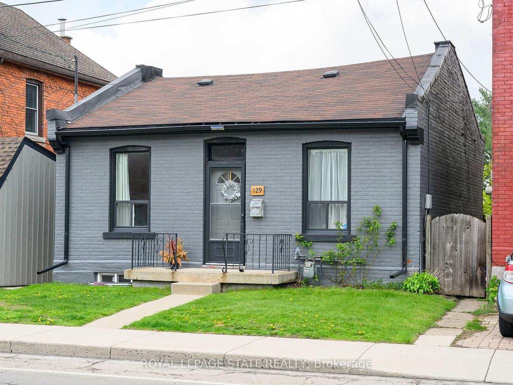 









129


Dundurn

Street North,
Hamilton,




ON
L8R 3E7

