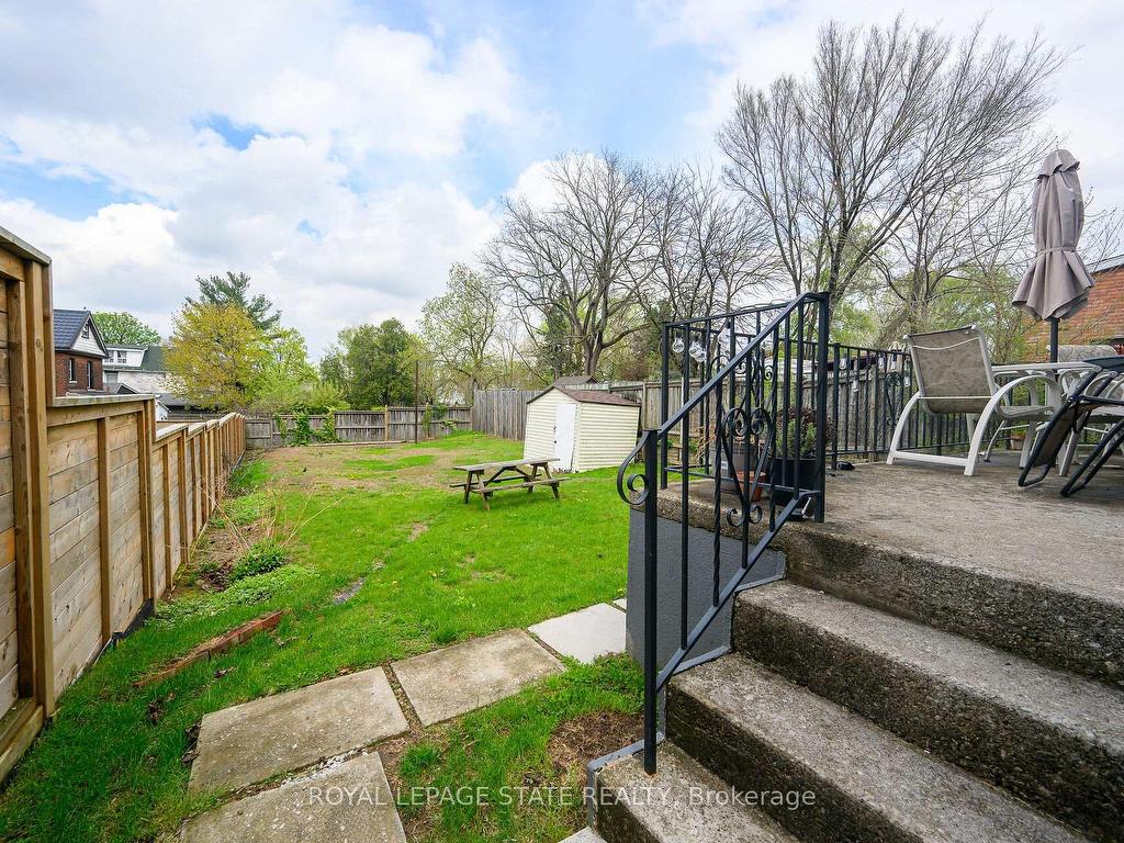 









129


Dundurn

Street North,
Hamilton,




ON
L8R 3E7

