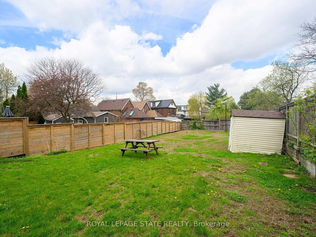 









129


Dundurn

Street North,
Hamilton,




ON
L8R 3E7

