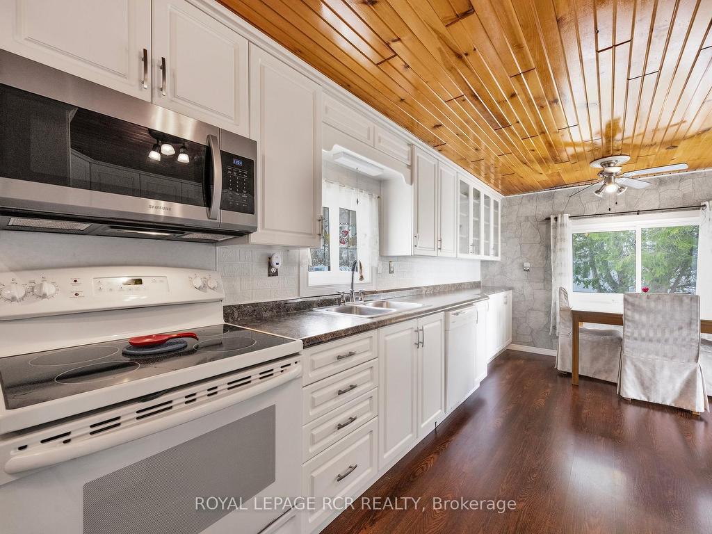 









15


Balantrae

Drive,
Oro-Medonte,




ON
L3V 0P9

