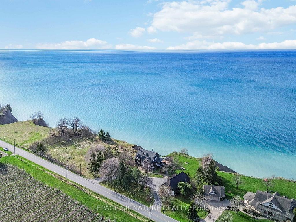 









3741


Lakeshore

Road East,
Clarington,




ON
L1B 1L9

