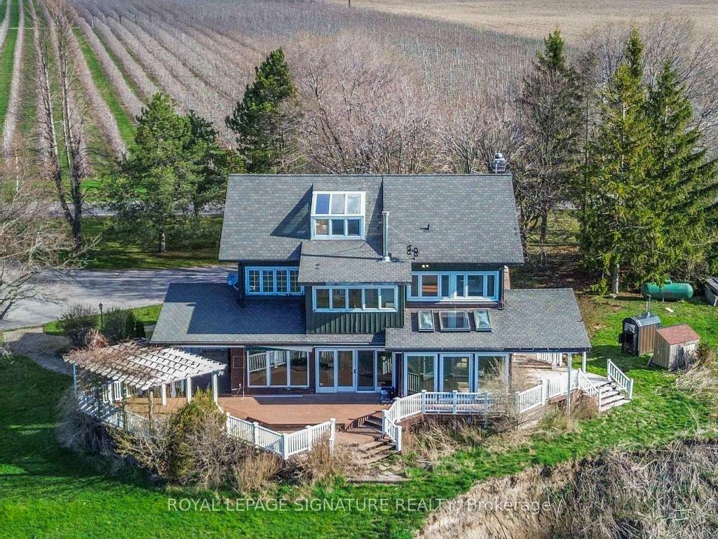 









3741


Lakeshore

Road East,
Clarington,




ON
L1B 1L9

