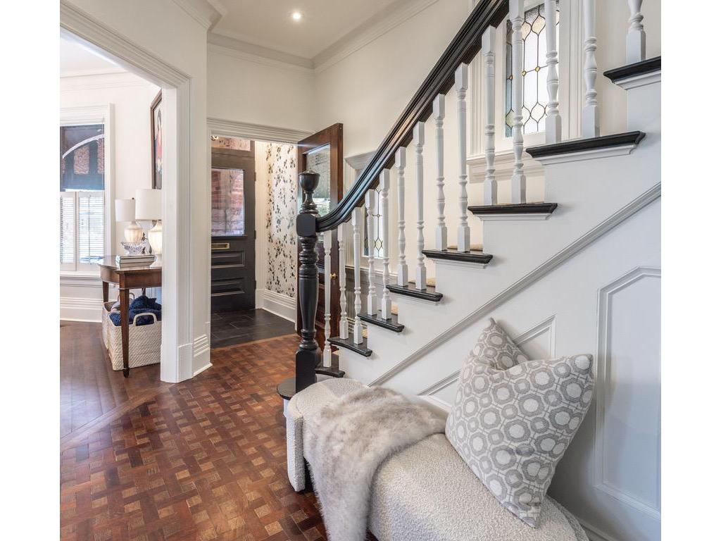 









96


South

Drive,
Toronto,




ON
M4V 1N5

