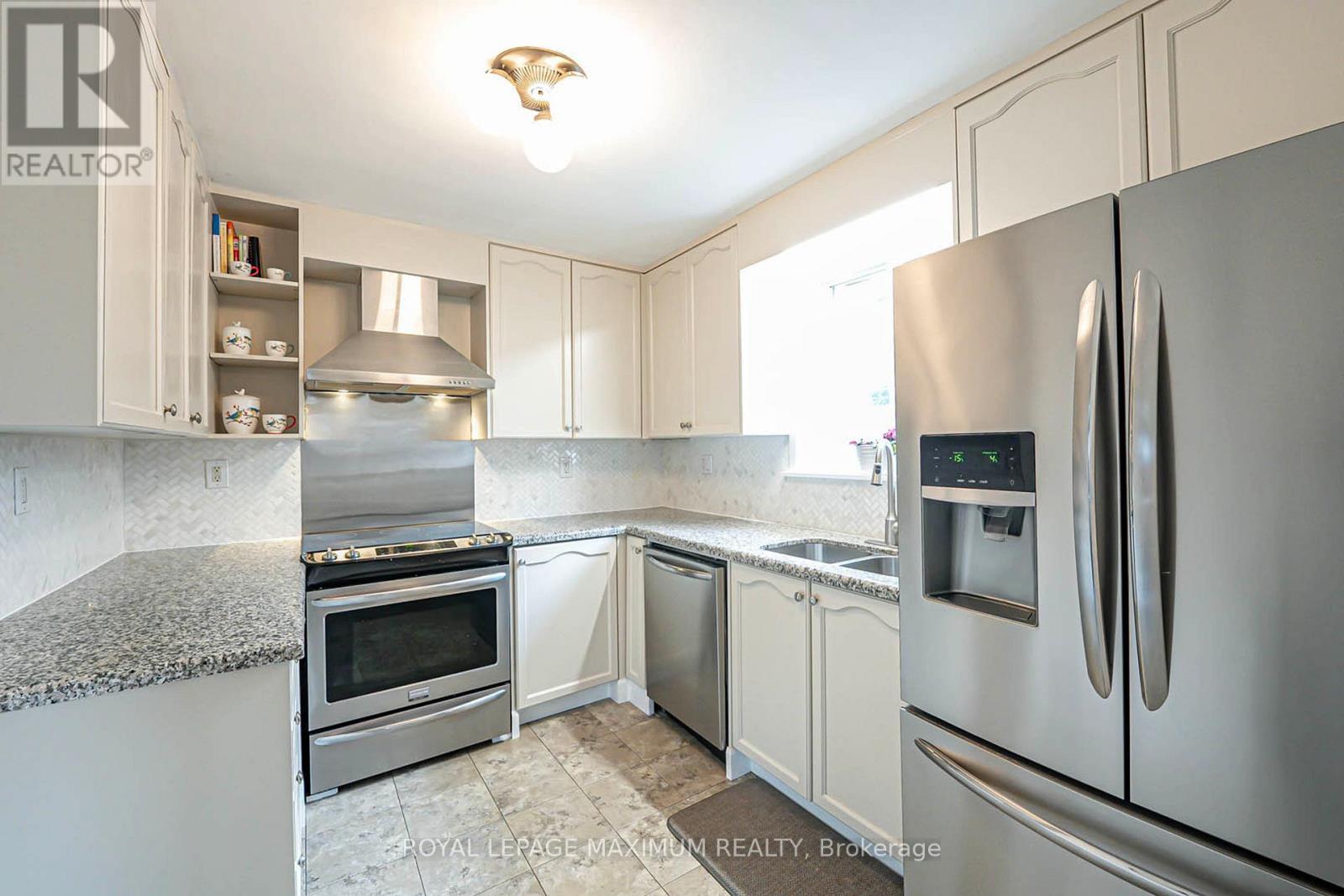 












2113 KEELE STREET

,
Toronto,




Ontario
M6M3Z3

