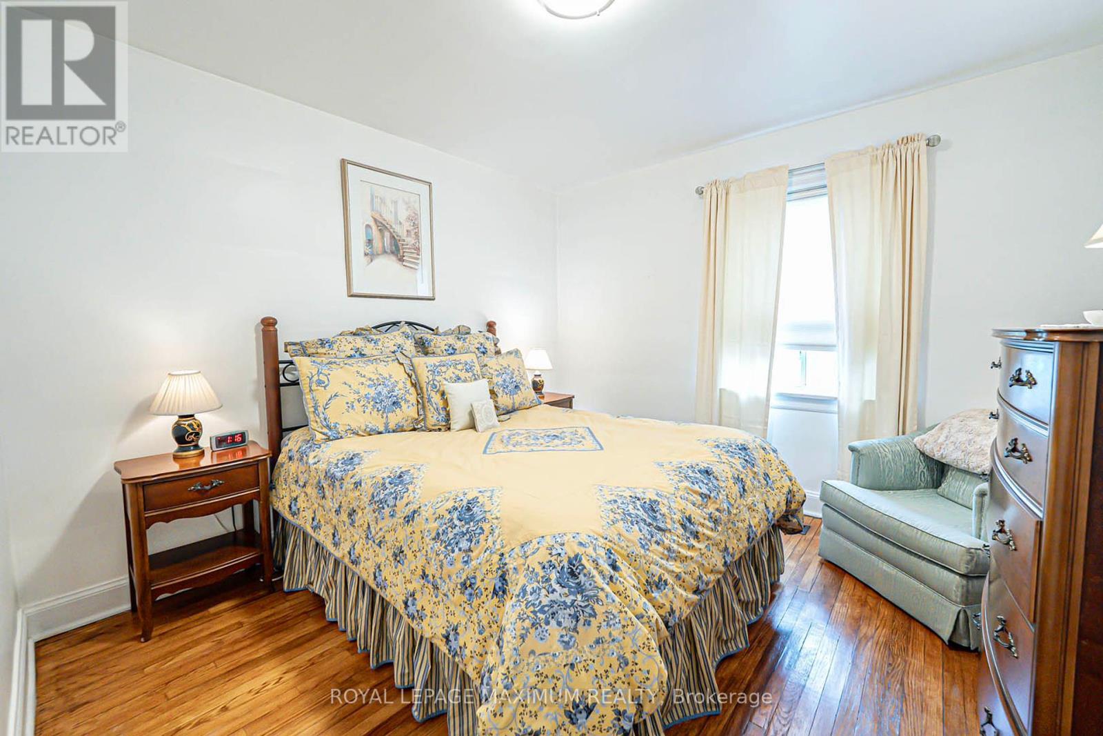 












2113 KEELE STREET

,
Toronto,




Ontario
M6M3Z3

