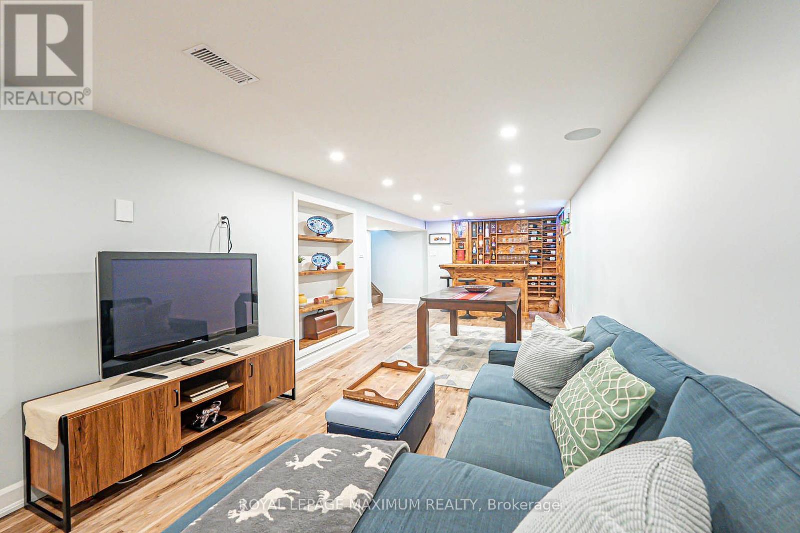 












2113 KEELE STREET

,
Toronto,




Ontario
M6M3Z3

