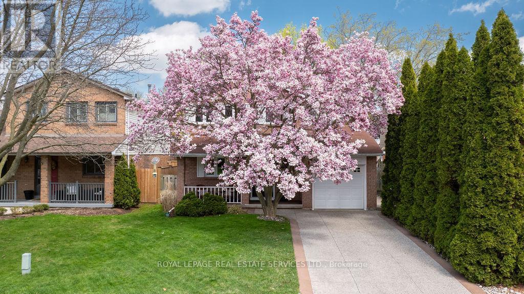 












161 RIVERVIEW STREET

,
Oakville,




Ontario
L6L5S2

