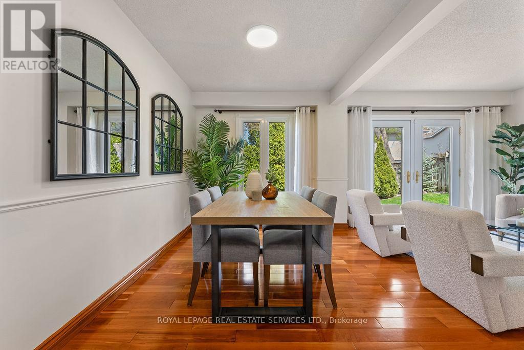 












161 RIVERVIEW STREET

,
Oakville,




Ontario
L6L5S2

