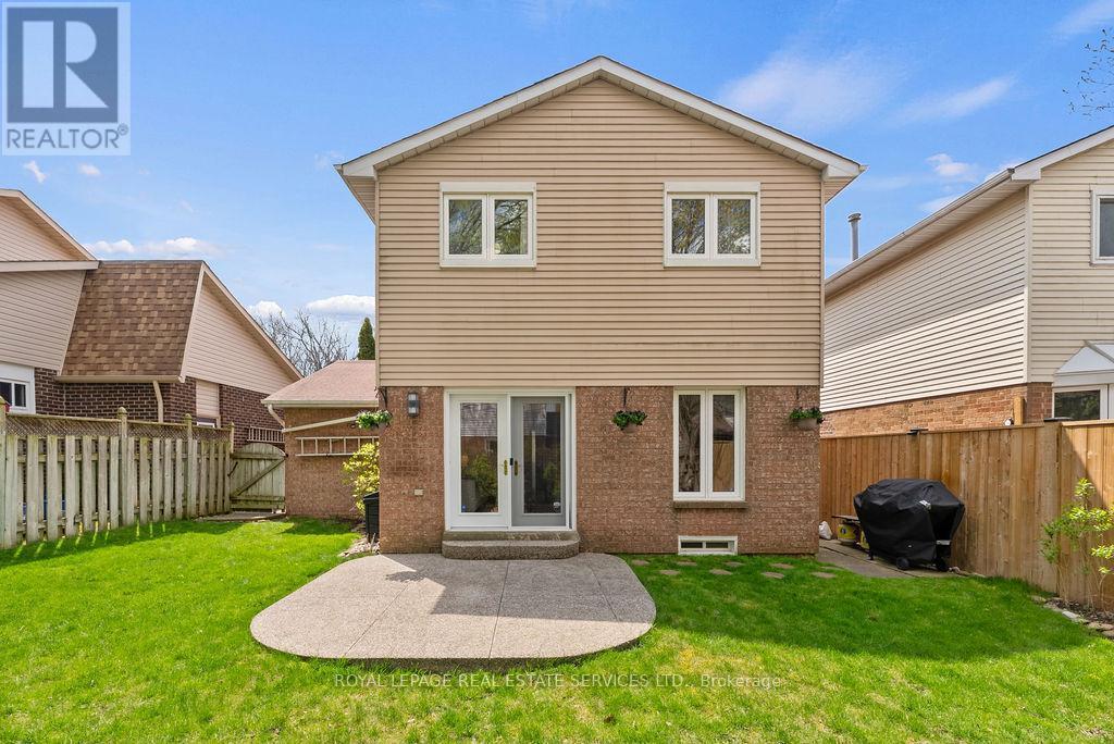 












161 RIVERVIEW STREET

,
Oakville,




Ontario
L6L5S2

