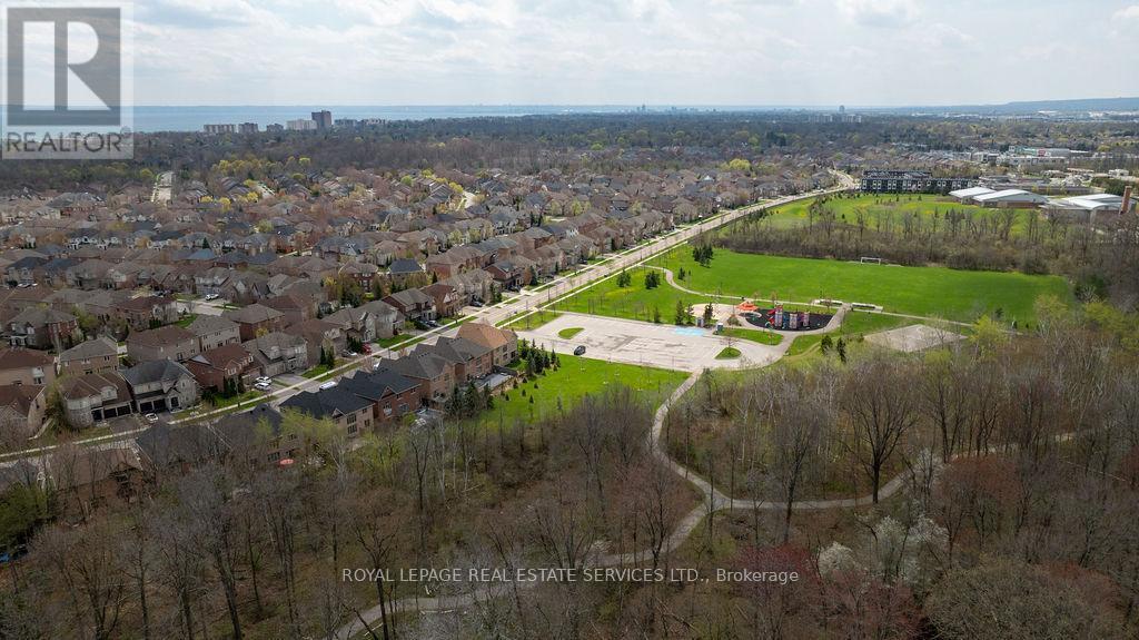 












161 RIVERVIEW STREET

,
Oakville,




Ontario
L6L5S2

