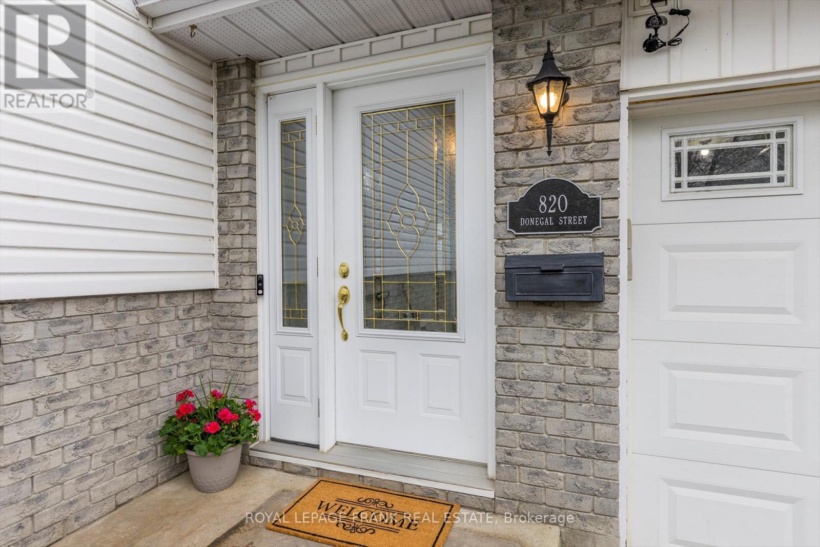 












820 DONEGAL STREET

,
Peterborough North (South),




Ontario
K9H4N4

