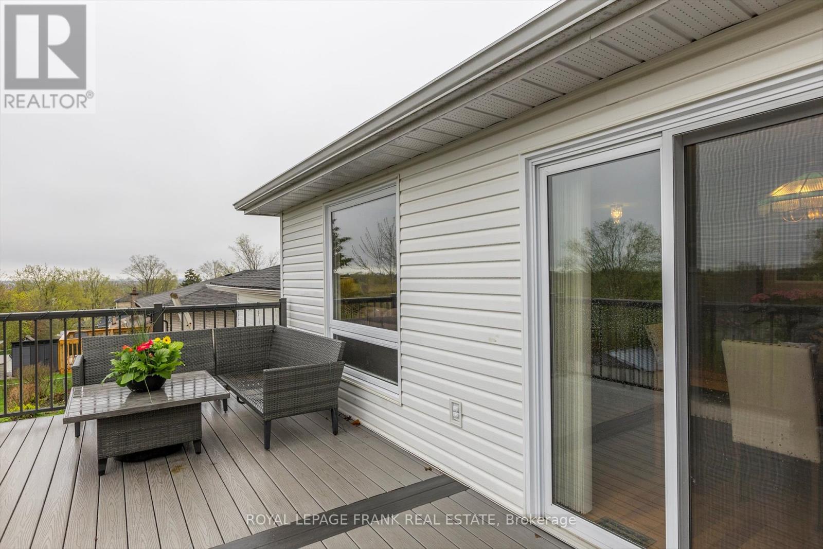 












820 DONEGAL STREET

,
Peterborough North (South),




Ontario
K9H4N4


