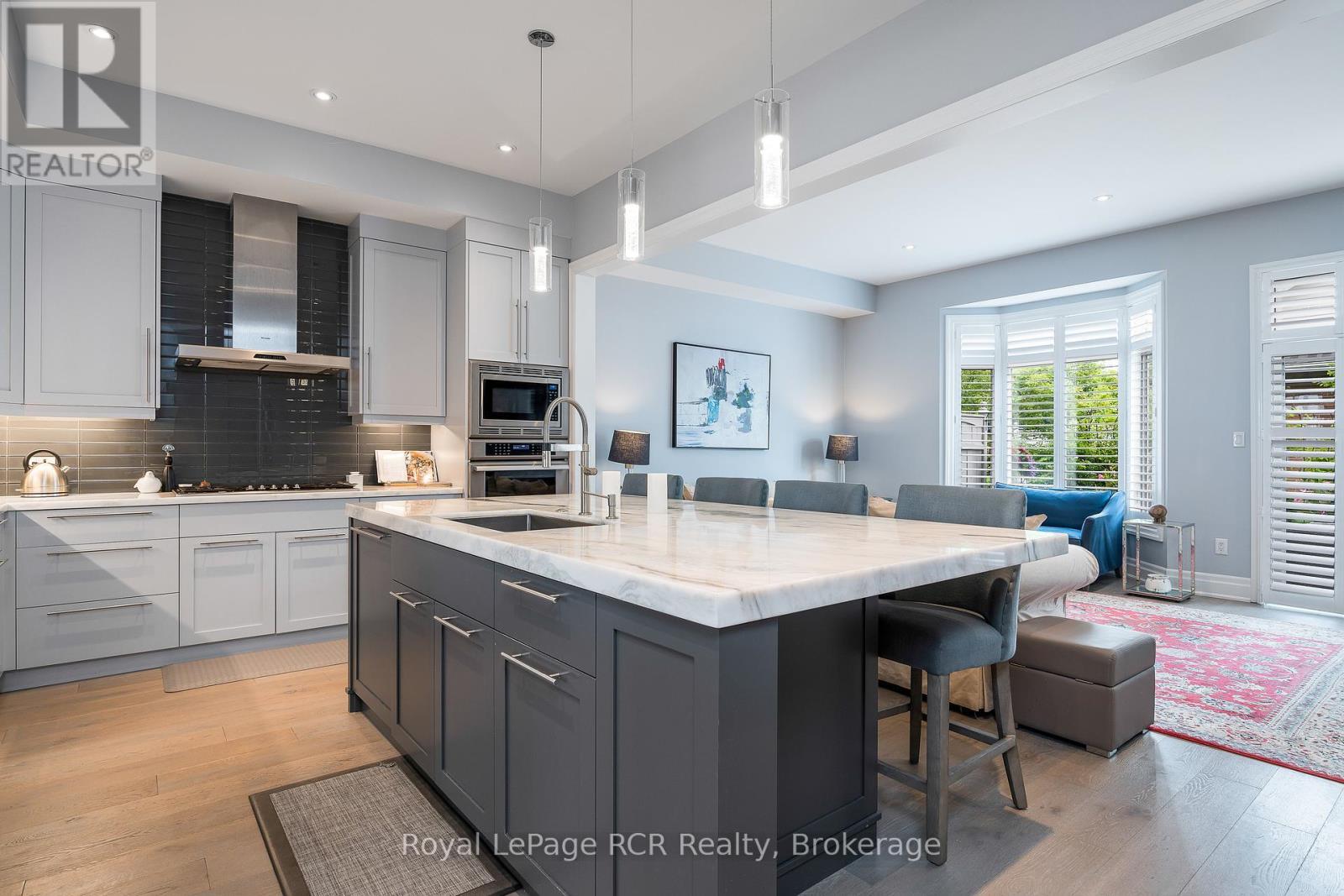 












16 WHEELHOUSE CRESCENT

,
Collingwood,




Ontario
L9Y0J9

