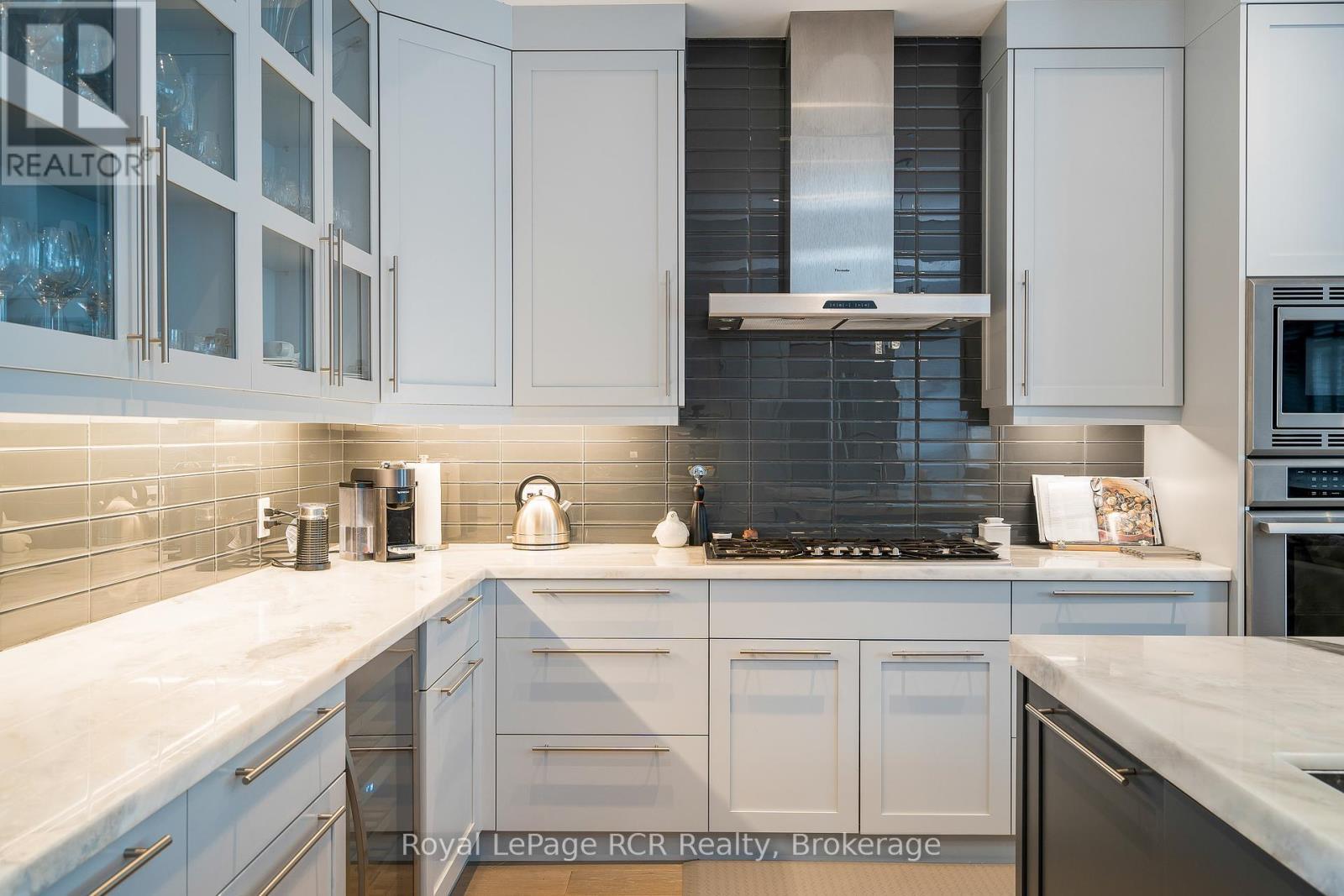 












16 WHEELHOUSE CRESCENT

,
Collingwood,




Ontario
L9Y0J9

