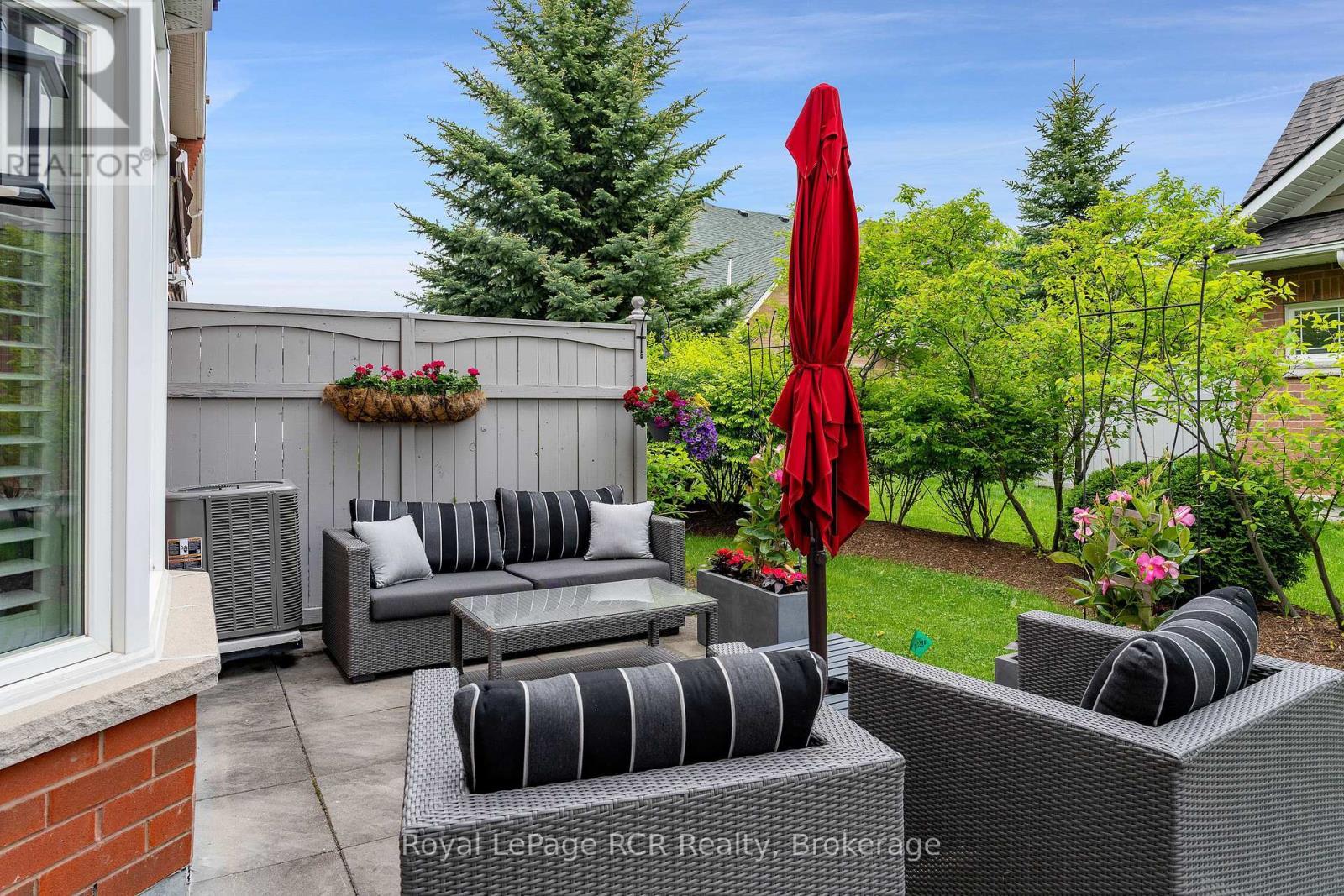 












16 WHEELHOUSE CRESCENT

,
Collingwood,




Ontario
L9Y0J9

