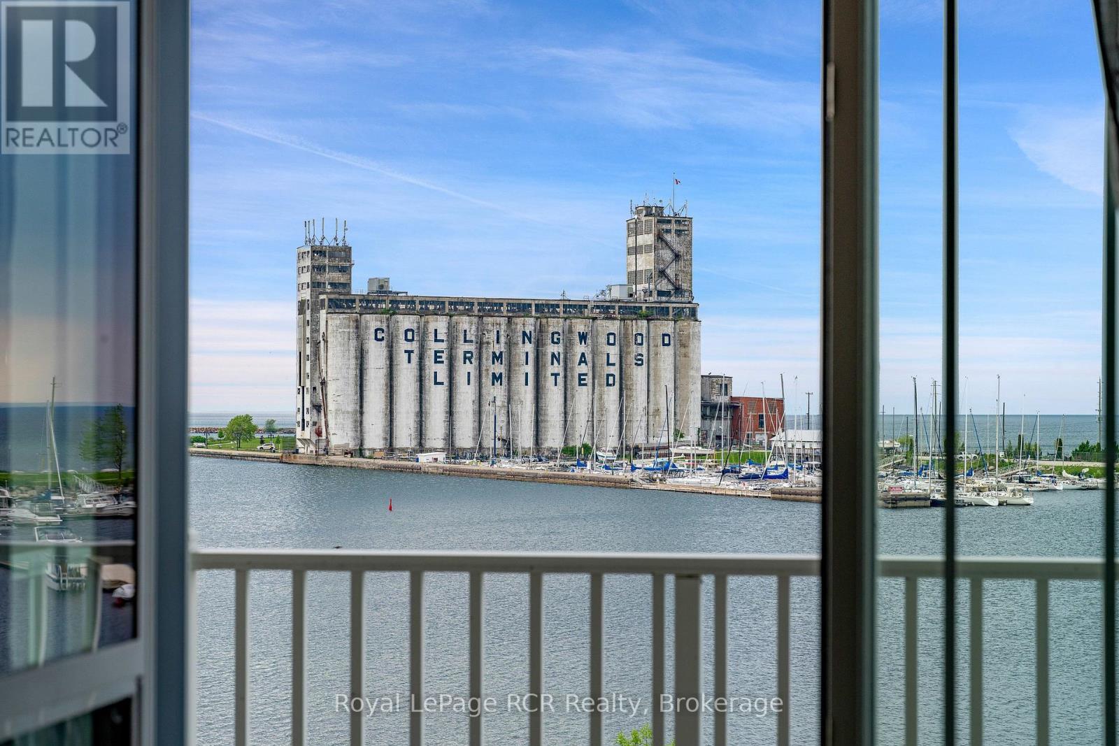 












16 WHEELHOUSE CRESCENT

,
Collingwood,




Ontario
L9Y0J9

