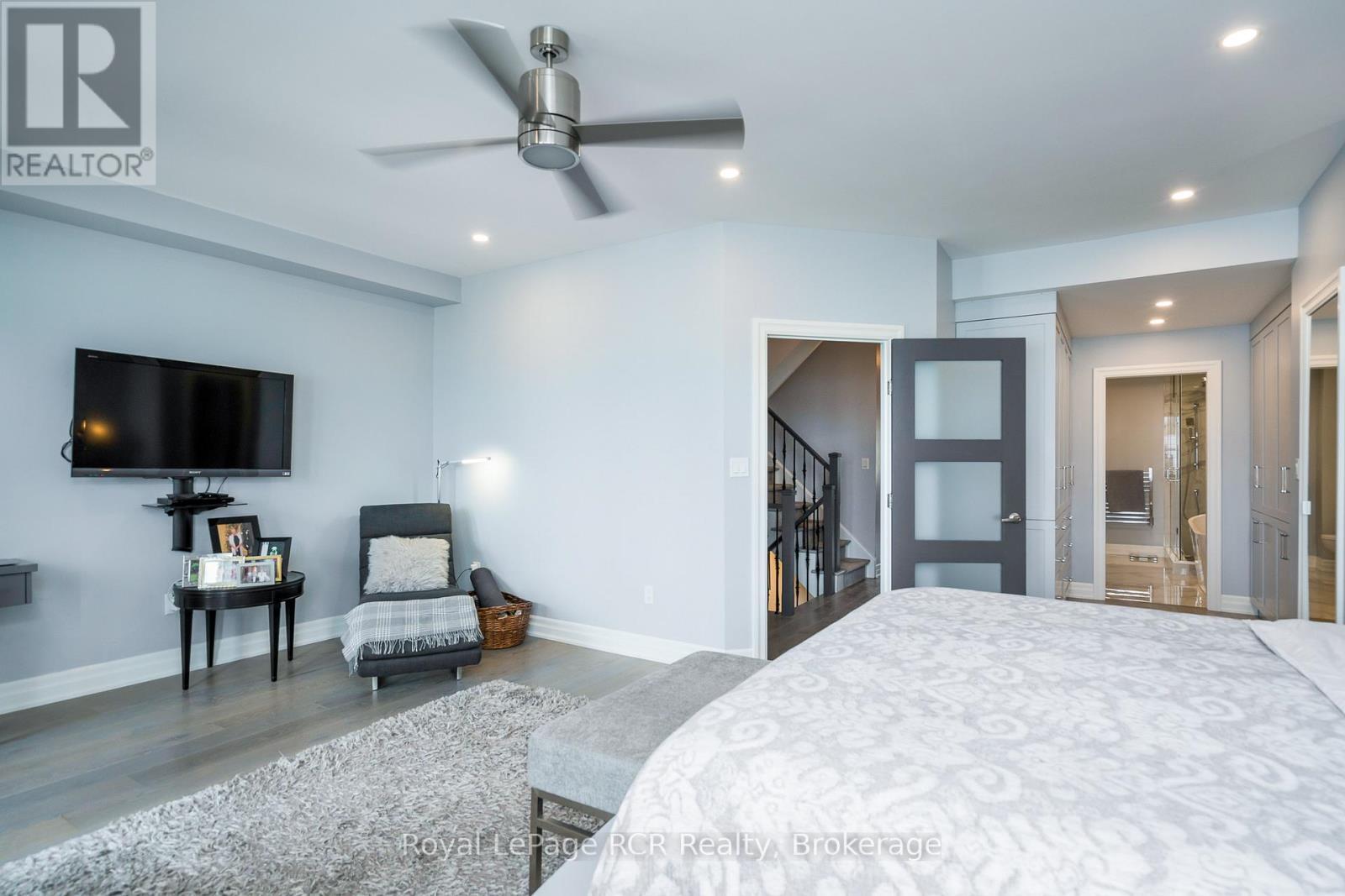 












16 WHEELHOUSE CRESCENT

,
Collingwood,




Ontario
L9Y0J9

