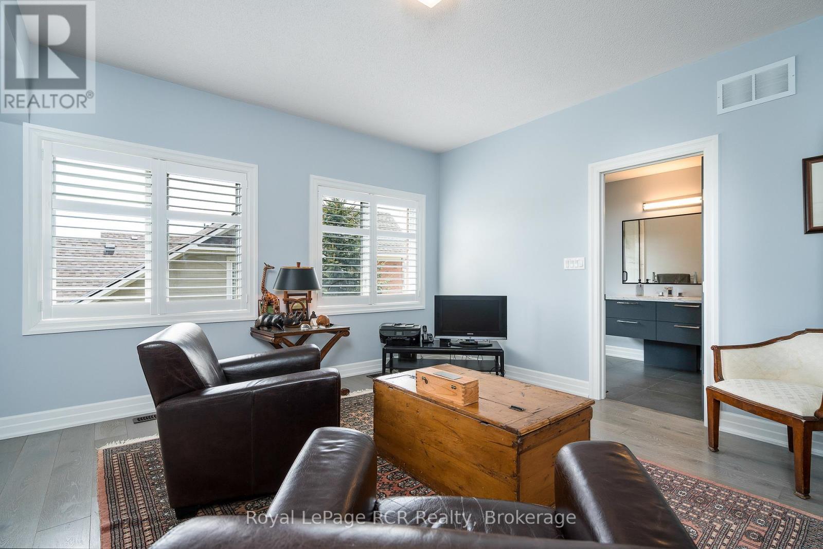 












16 WHEELHOUSE CRESCENT

,
Collingwood,




Ontario
L9Y0J9


