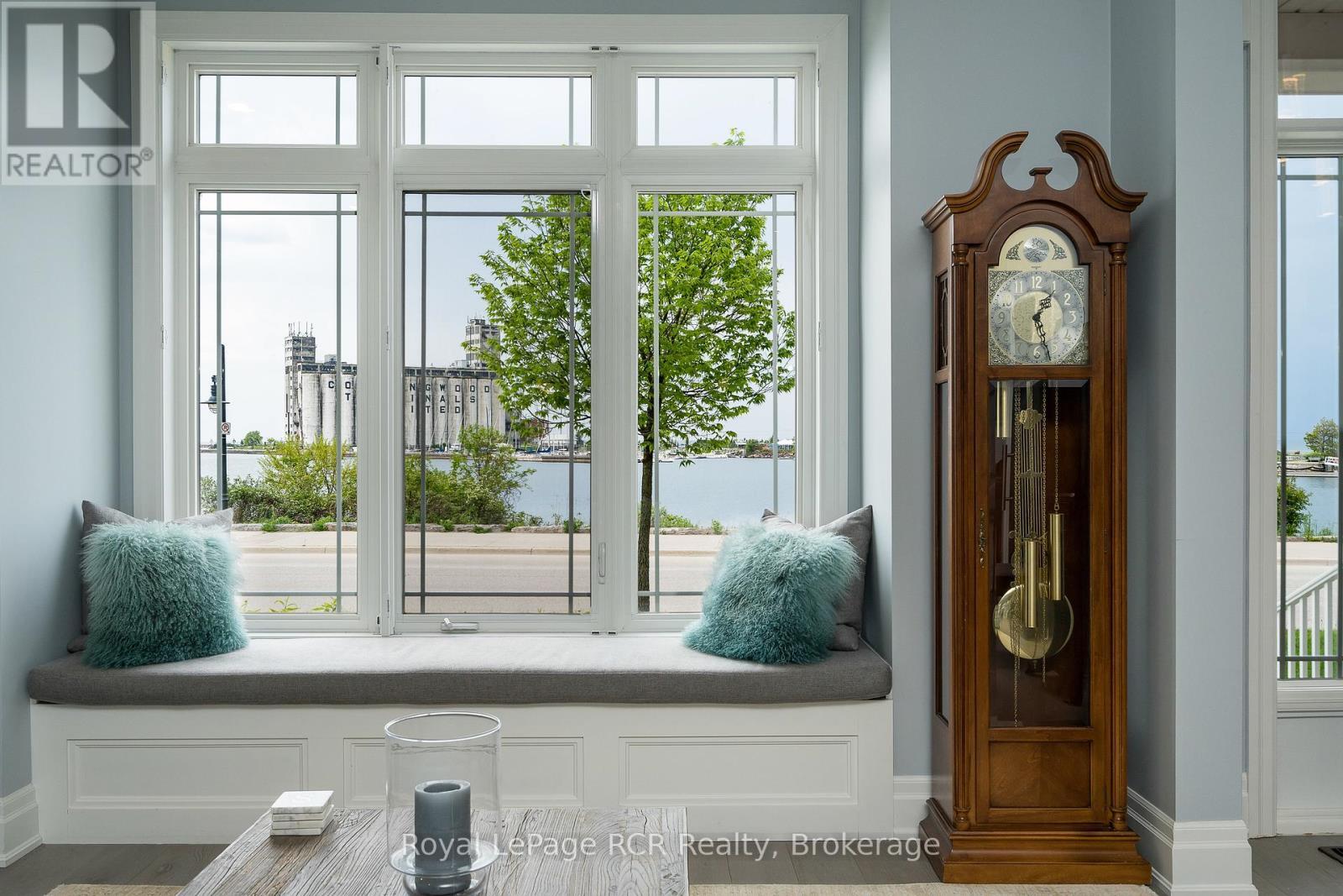 












16 WHEELHOUSE CRESCENT

,
Collingwood,




Ontario
L9Y0J9

