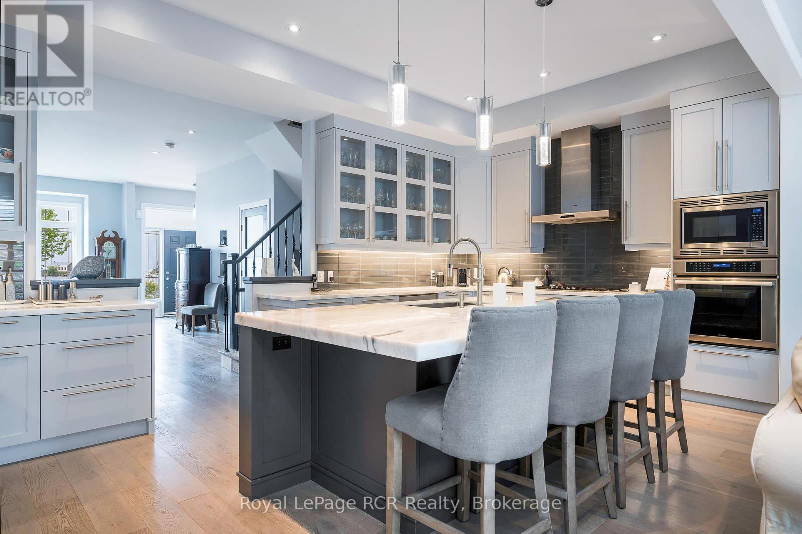 












16 WHEELHOUSE CRESCENT

,
Collingwood,




Ontario
L9Y0J9

