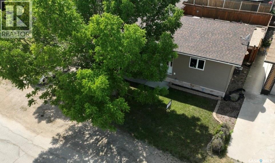 












513 Hudson STREET

,
Hudson Bay,




Saskatchewan
S0E0Y0

