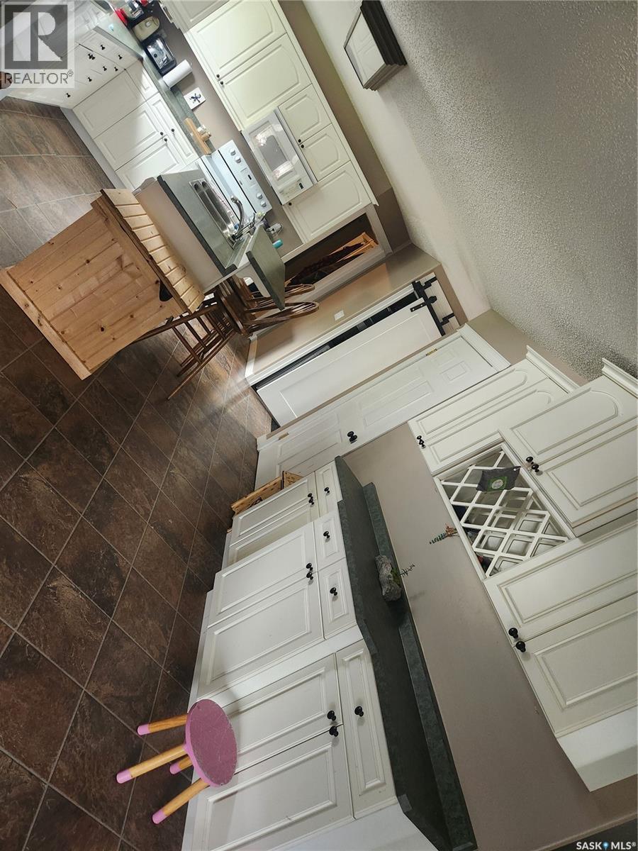 












513 Hudson STREET

,
Hudson Bay,




Saskatchewan
S0E0Y0

