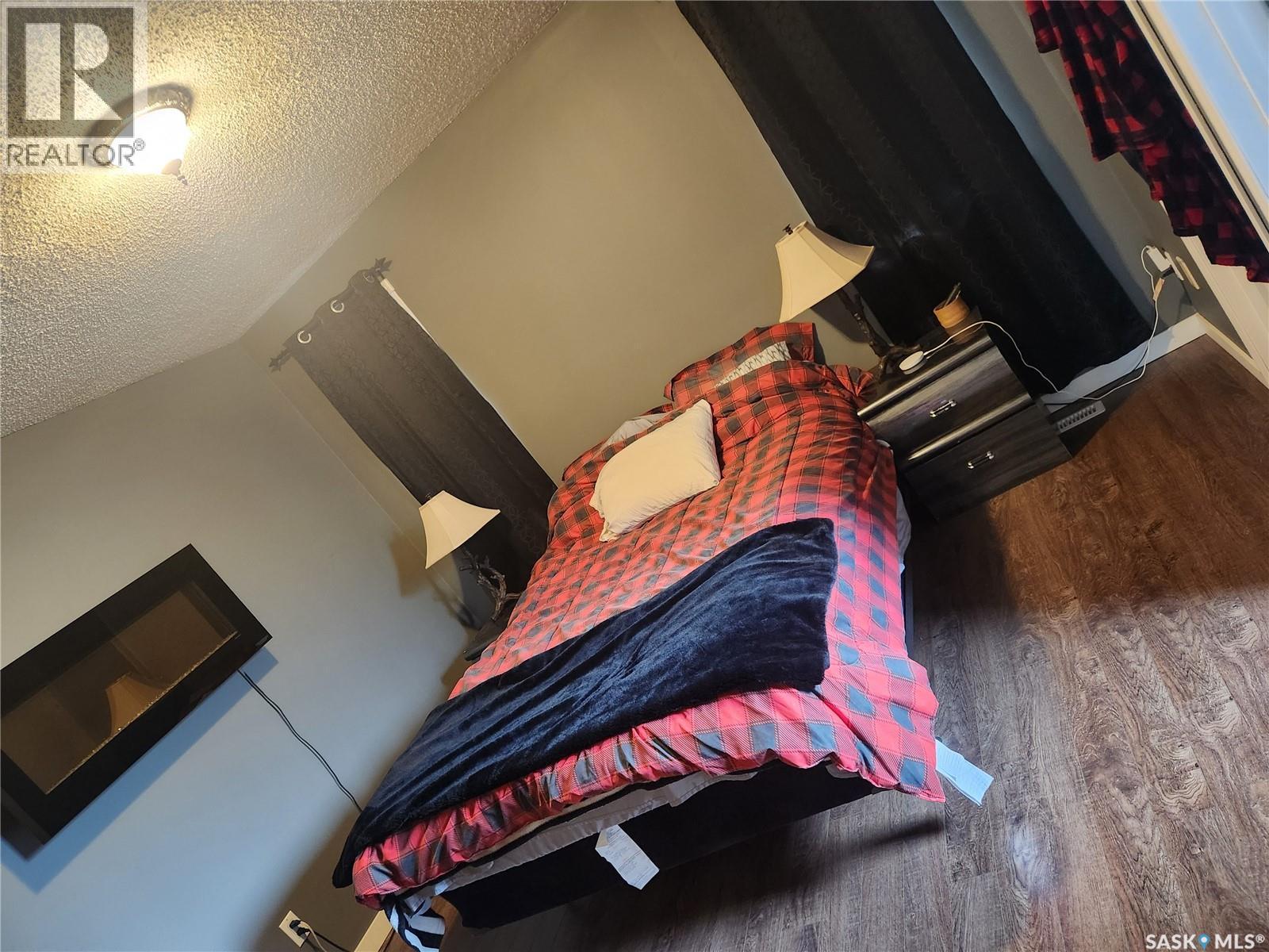 












513 Hudson STREET

,
Hudson Bay,




Saskatchewan
S0E0Y0

