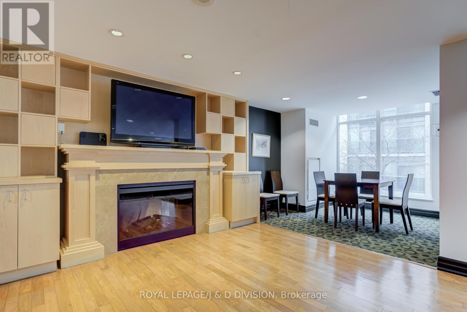 












PH108 - 8 SCOLLARD STREET

,
Toronto,




Ontario
M5R1M2

