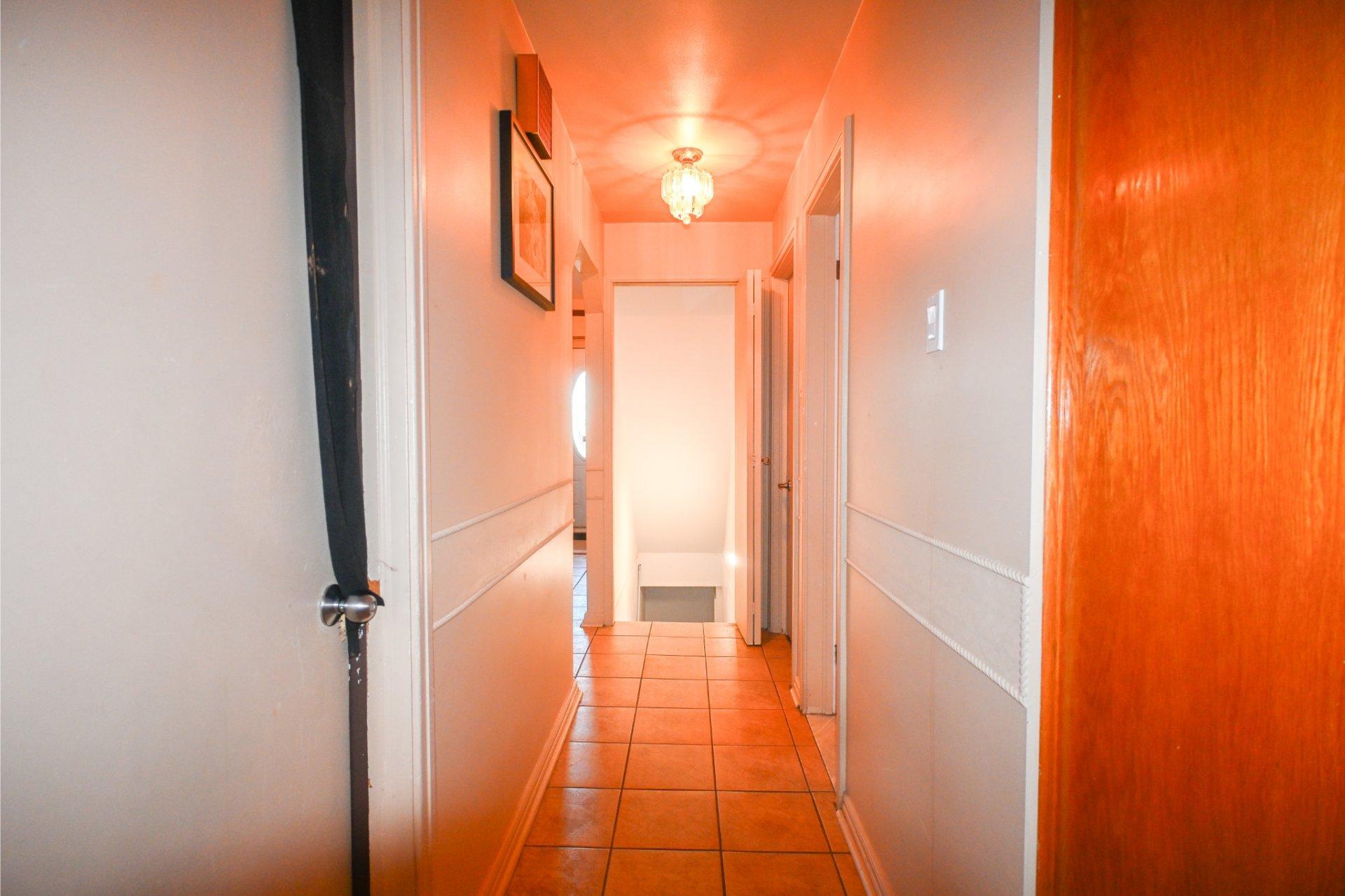 









5947


Rue Landry

,
Montréal (Mercier/Hochelaga-Maisonneuve),




QC
H1N1Z5

