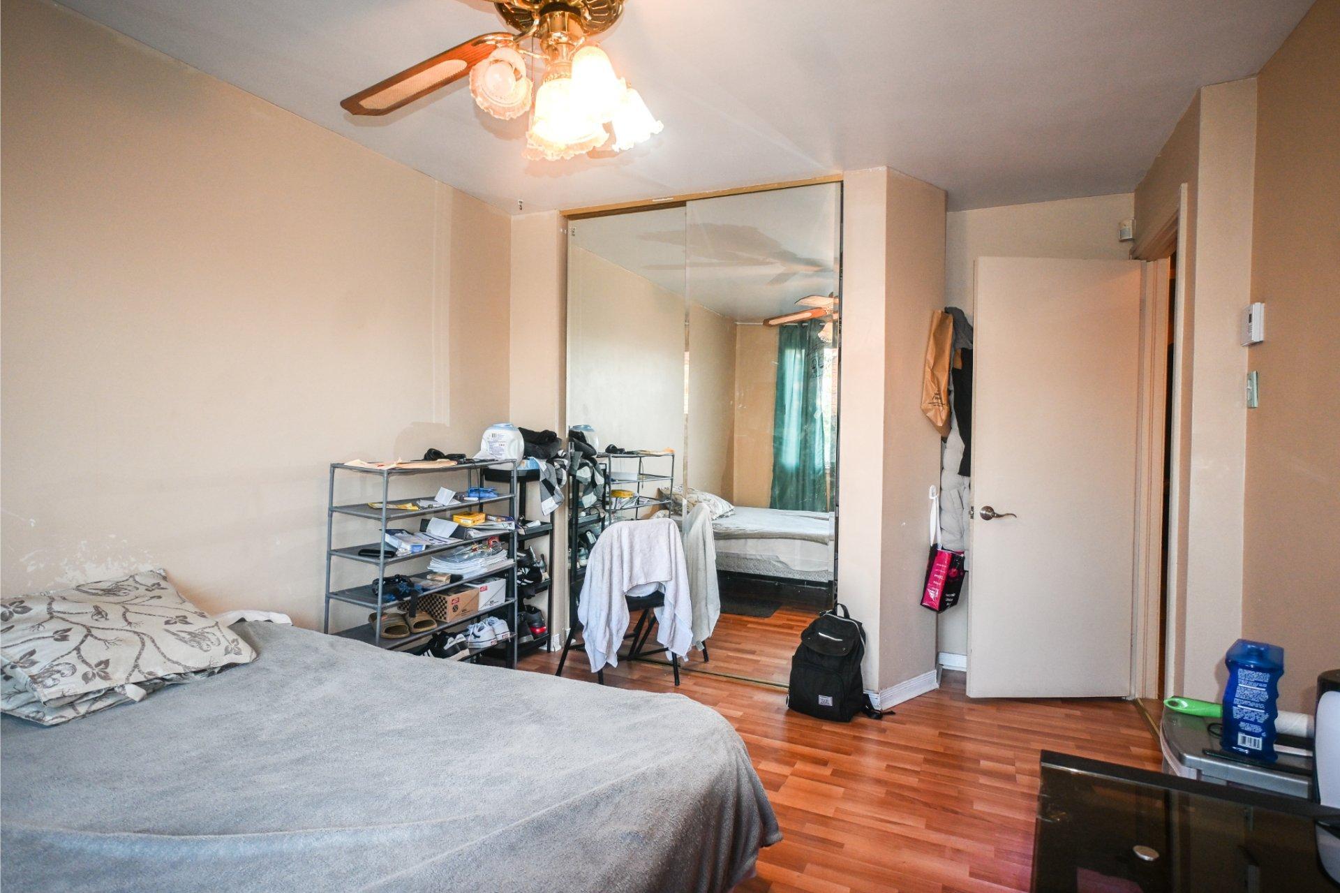









5947


Rue Landry

,
Montréal (Mercier/Hochelaga-Maisonneuve),




QC
H1N1Z5

