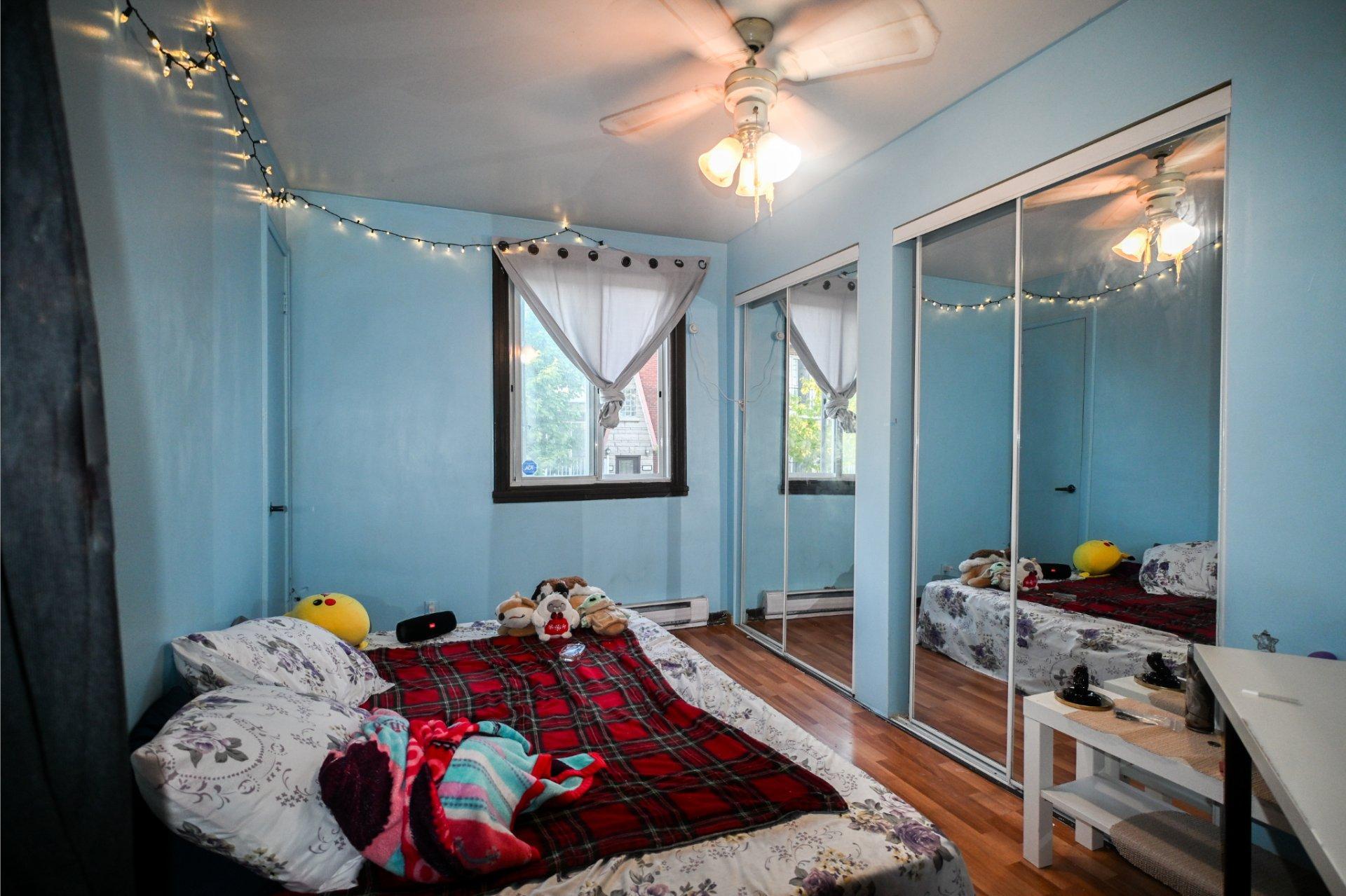 









5947


Rue Landry

,
Montréal (Mercier/Hochelaga-Maisonneuve),




QC
H1N1Z5

