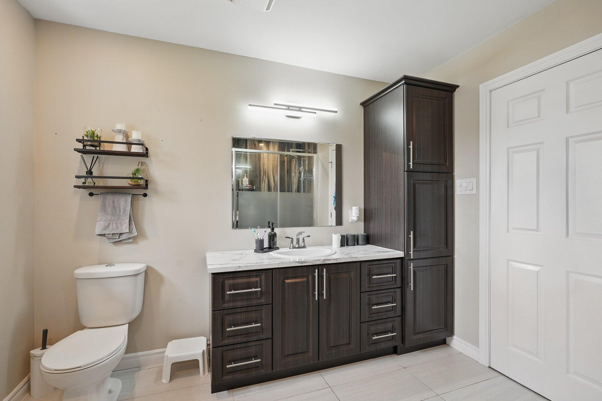 









23


Rue Hébert

,
Gatineau (Gatineau),




QC
J8P6B6

