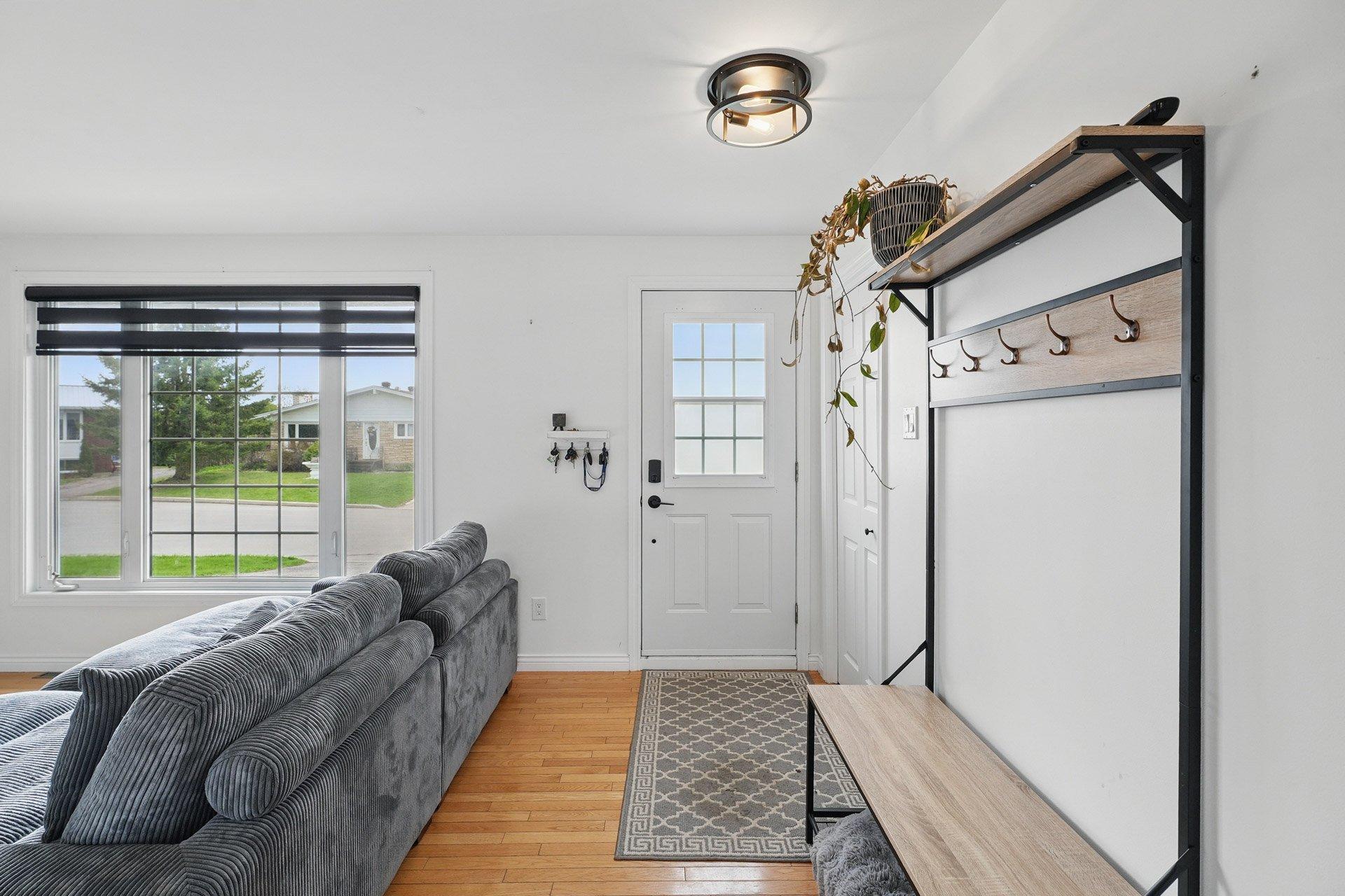 









23


Rue Hébert

,
Gatineau (Gatineau),




QC
J8P6B6

