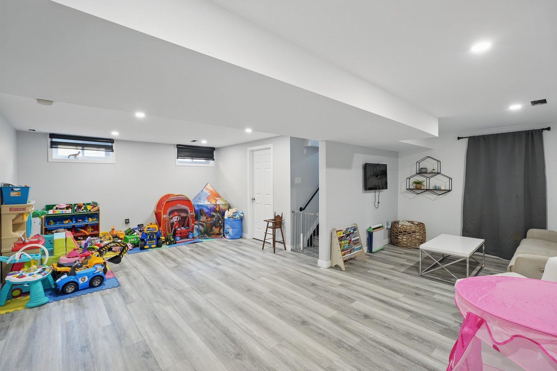 









23


Rue Hébert

,
Gatineau (Gatineau),




QC
J8P6B6


