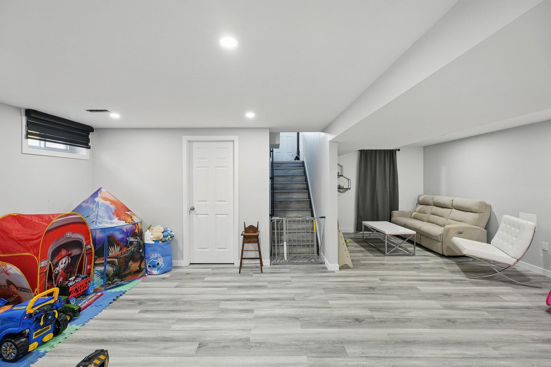 









23


Rue Hébert

,
Gatineau (Gatineau),




QC
J8P6B6

