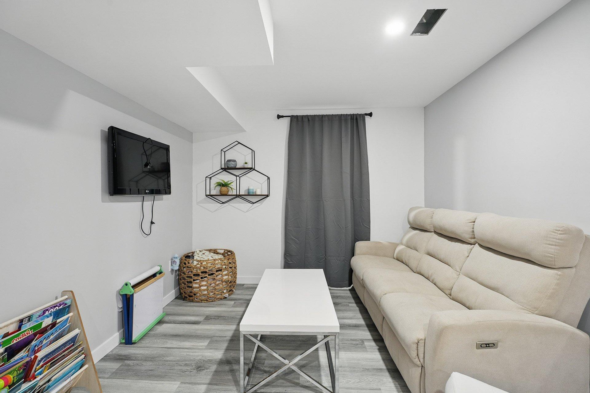 









23


Rue Hébert

,
Gatineau (Gatineau),




QC
J8P6B6

