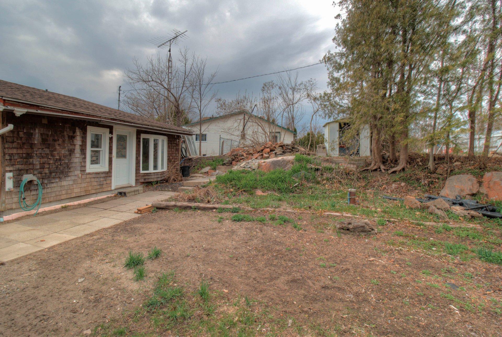









105

 - 109


Av. des Tourterelles

,
Pontiac,




QC
J0X2G0

