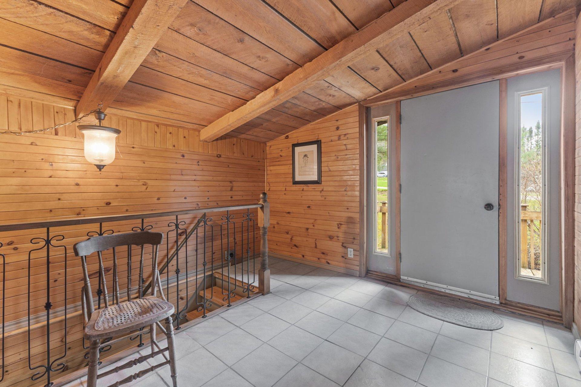 









6


Rue des Mélèzes

,
Val-des-Monts,




QC
J8N7E5

