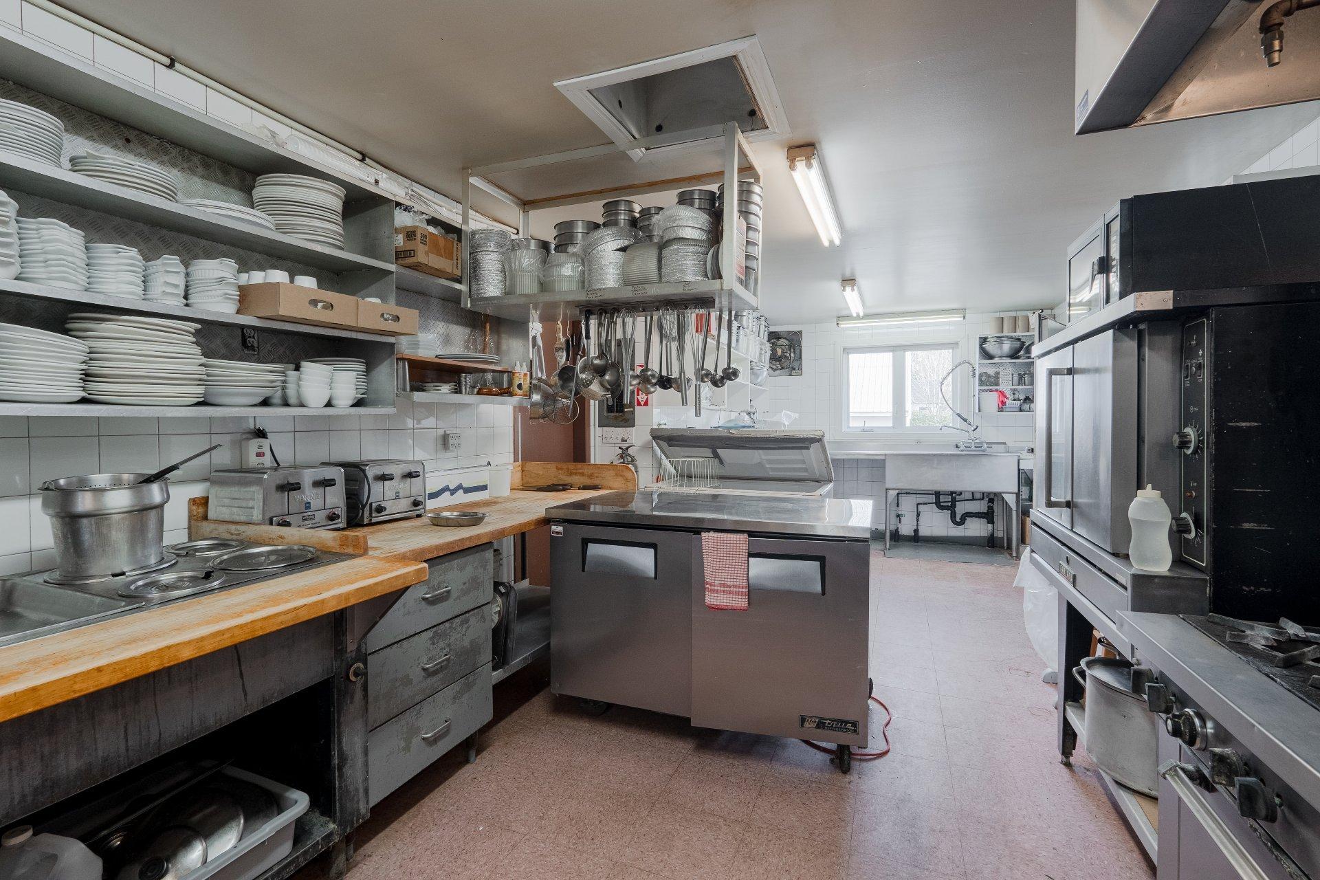 









6645


Route Louis-S.-St-Laurent

,
Compton,




QC
J0B1L0

