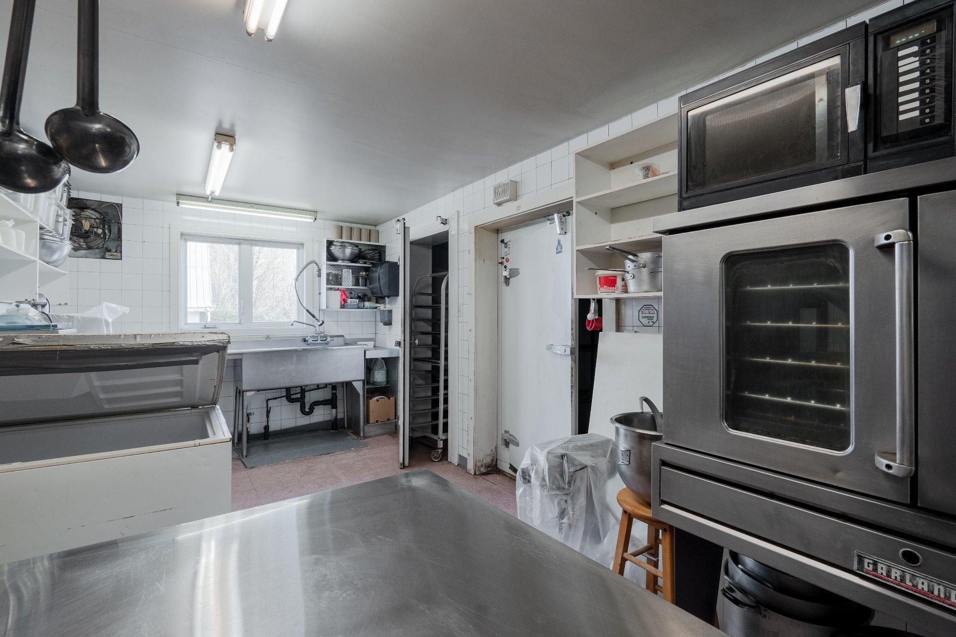 









6645


Route Louis-S.-St-Laurent

,
Compton,




QC
J0B1L0

