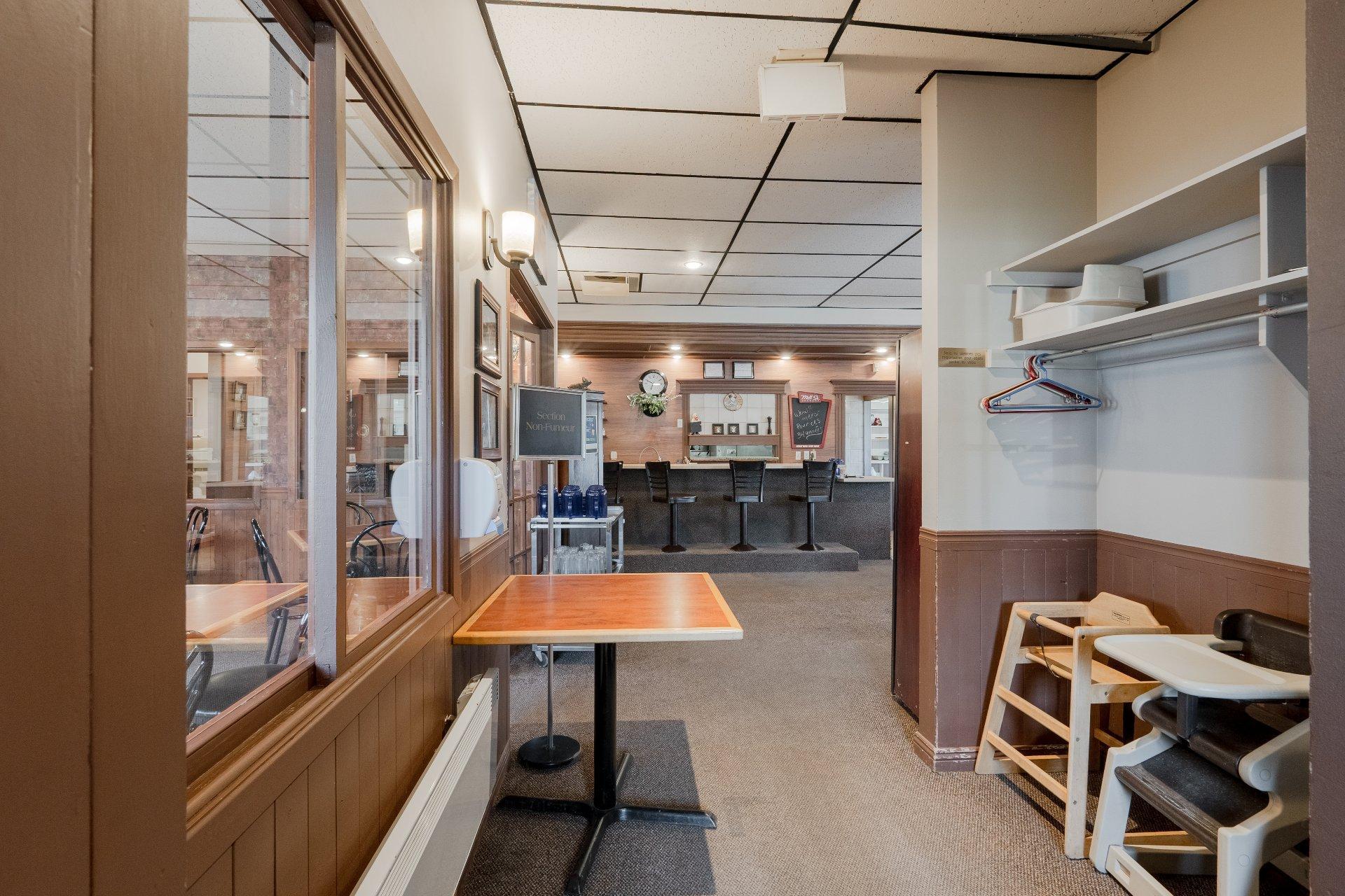 









6645


Route Louis-S.-St-Laurent

,
Compton,




QC
J0B1L0

