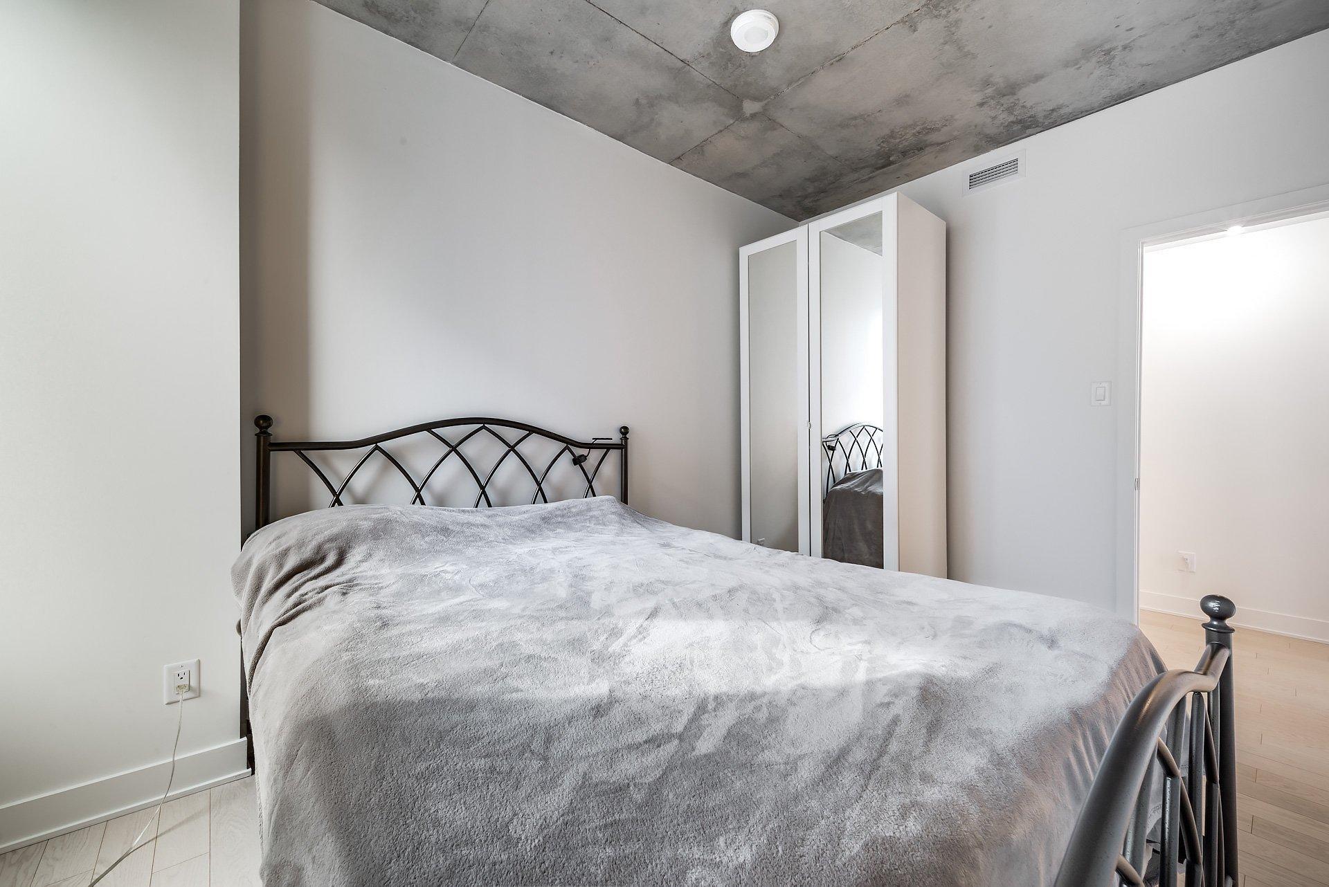 









60


Rue de l'Éclipse

, 1422,
Brossard,




QC
J4Z0T8


