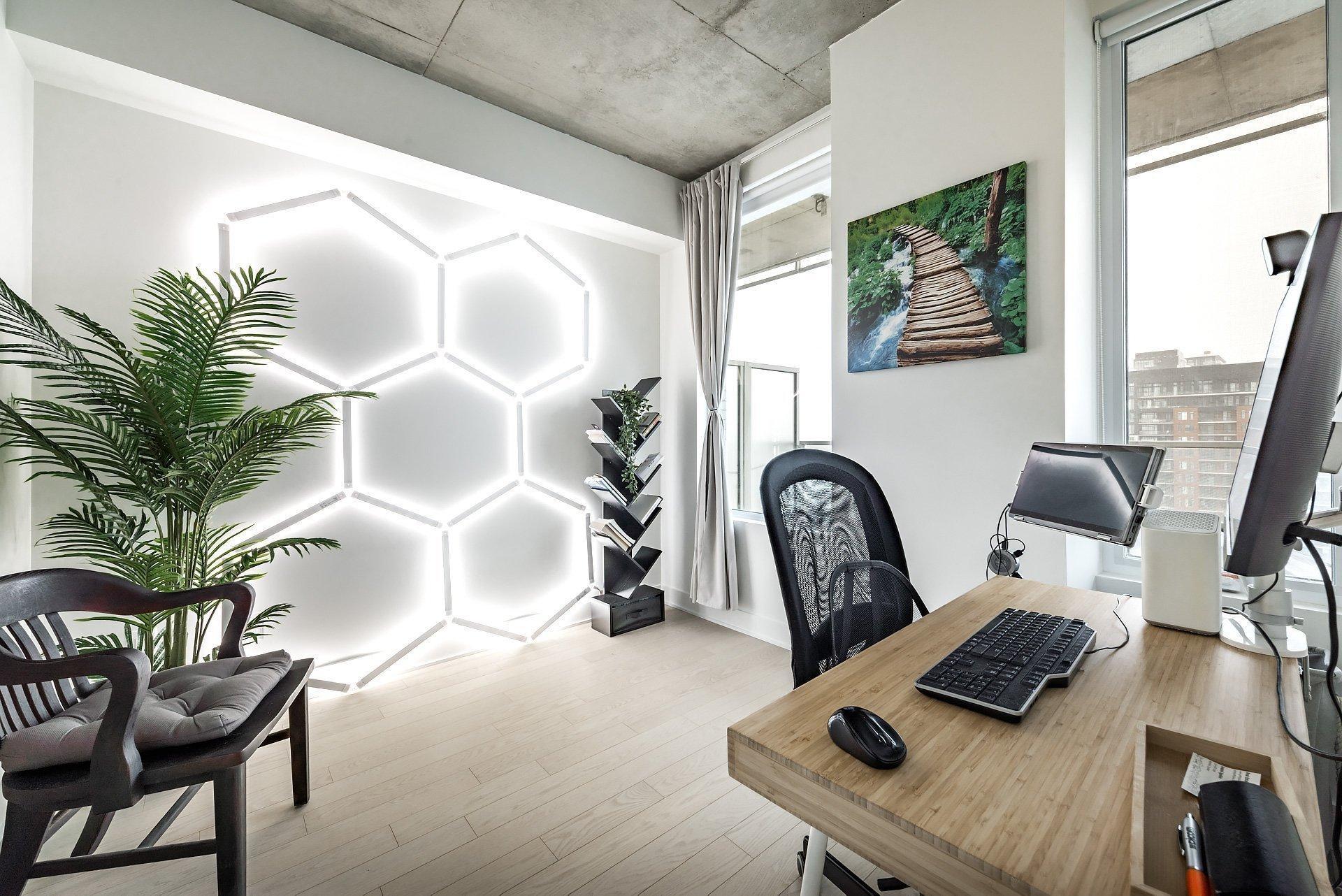 









60


Rue de l'Éclipse

, 1422,
Brossard,




QC
J4Z0T8

